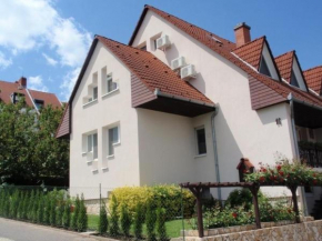 Großzügige Ferienwohnung mit Garten und Terrasse Balatonföldvar